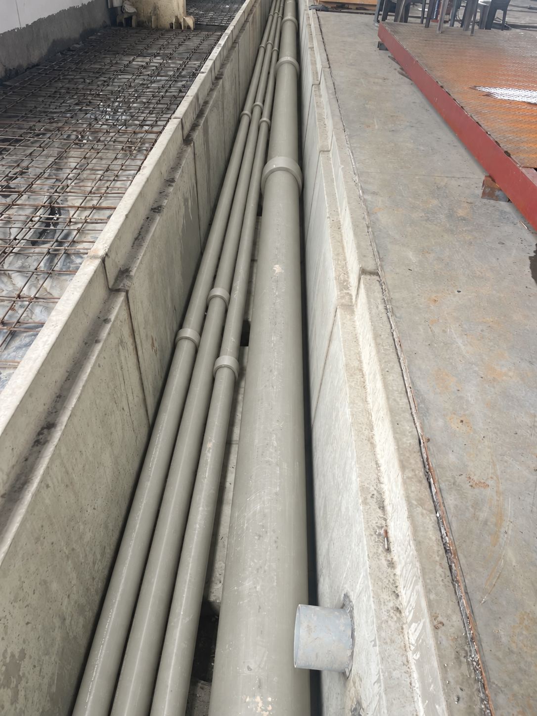 PP-H lines running in a trench